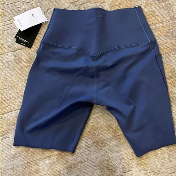 NWT Nike Afinia 8” training shorts Medium blue- high rise, medium support - Picture 5 of 5